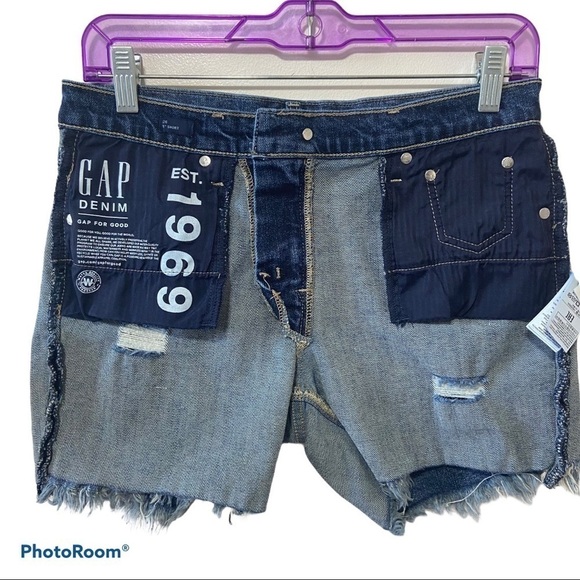 Gap Women's Hawaiian Floral Pocket 5" Jean Shorts - Picture 3 of 11